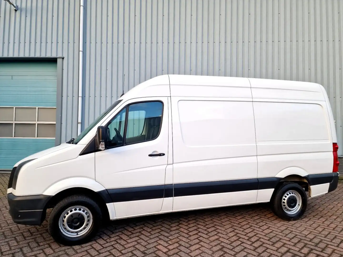 Volkswagen Crafter 2.0 TDI 35 L2 H2 Airco APK 2025 Euro 6 Wit - 1