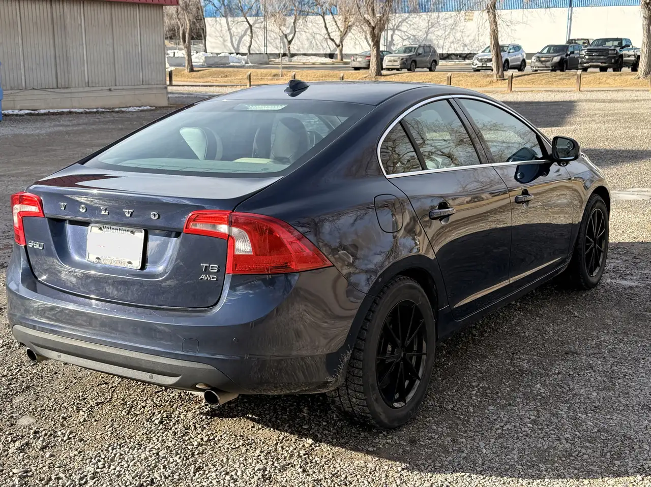 Volvo S60 снимка Volvo S60