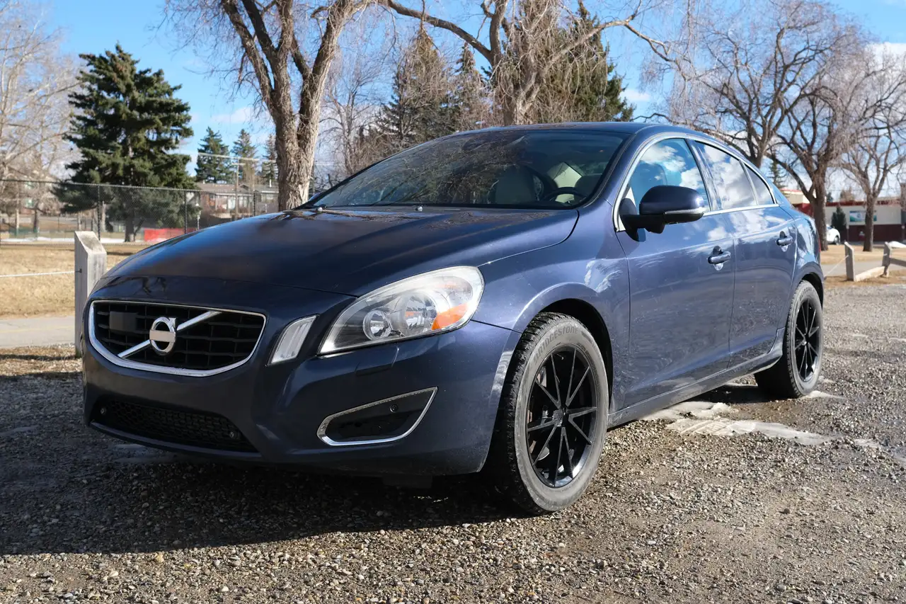 Volvo S60 снимка Volvo S60