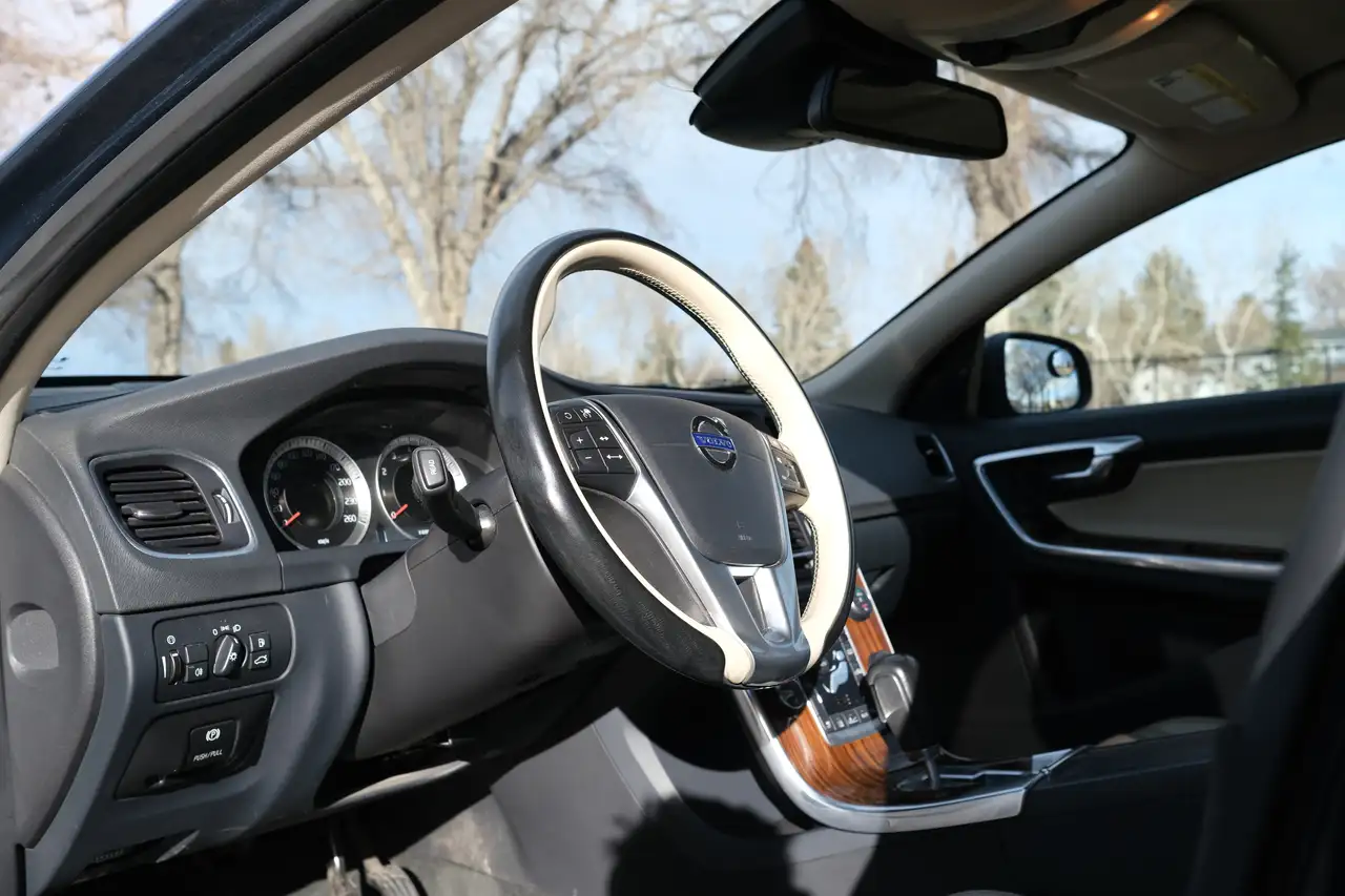 Volvo S60 снимка Volvo S60