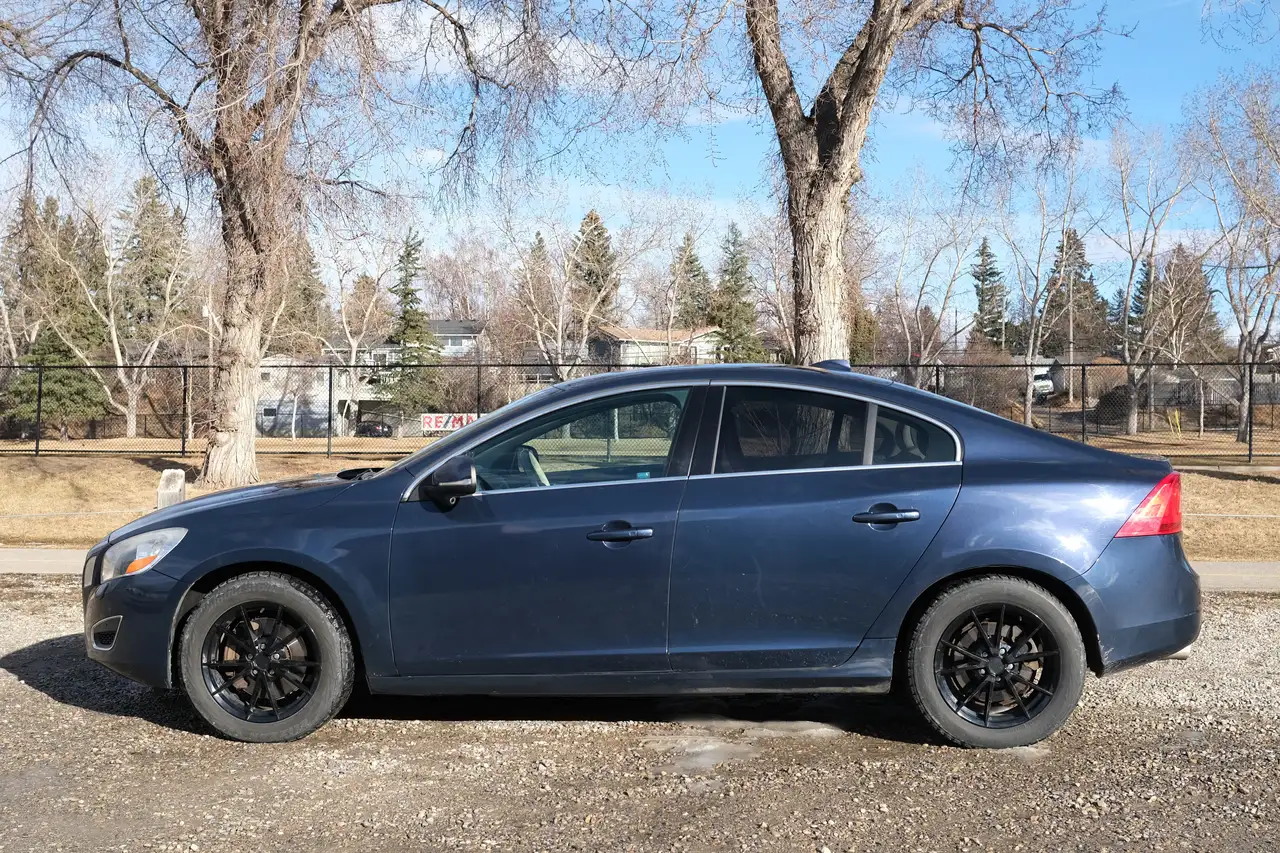 Volvo S60 снимка Volvo S60