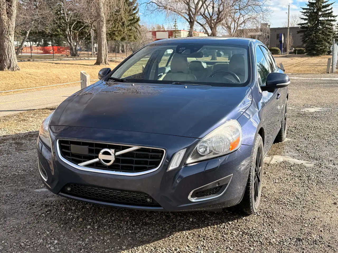 Volvo S60 снимка Volvo S60