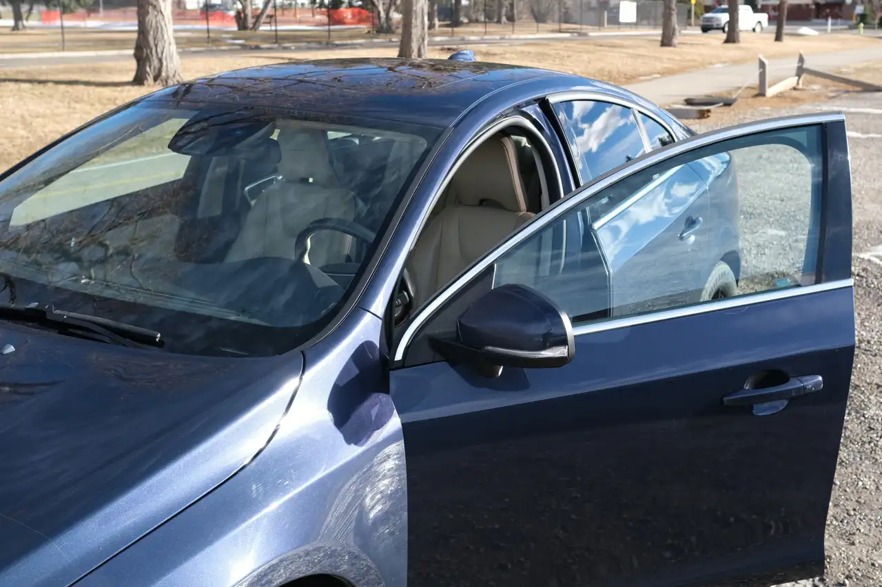 Volvo S60 снимка Volvo S60