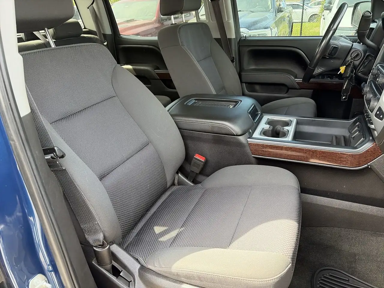GMC Sierra 1500 снимка GMC Sierra 1500