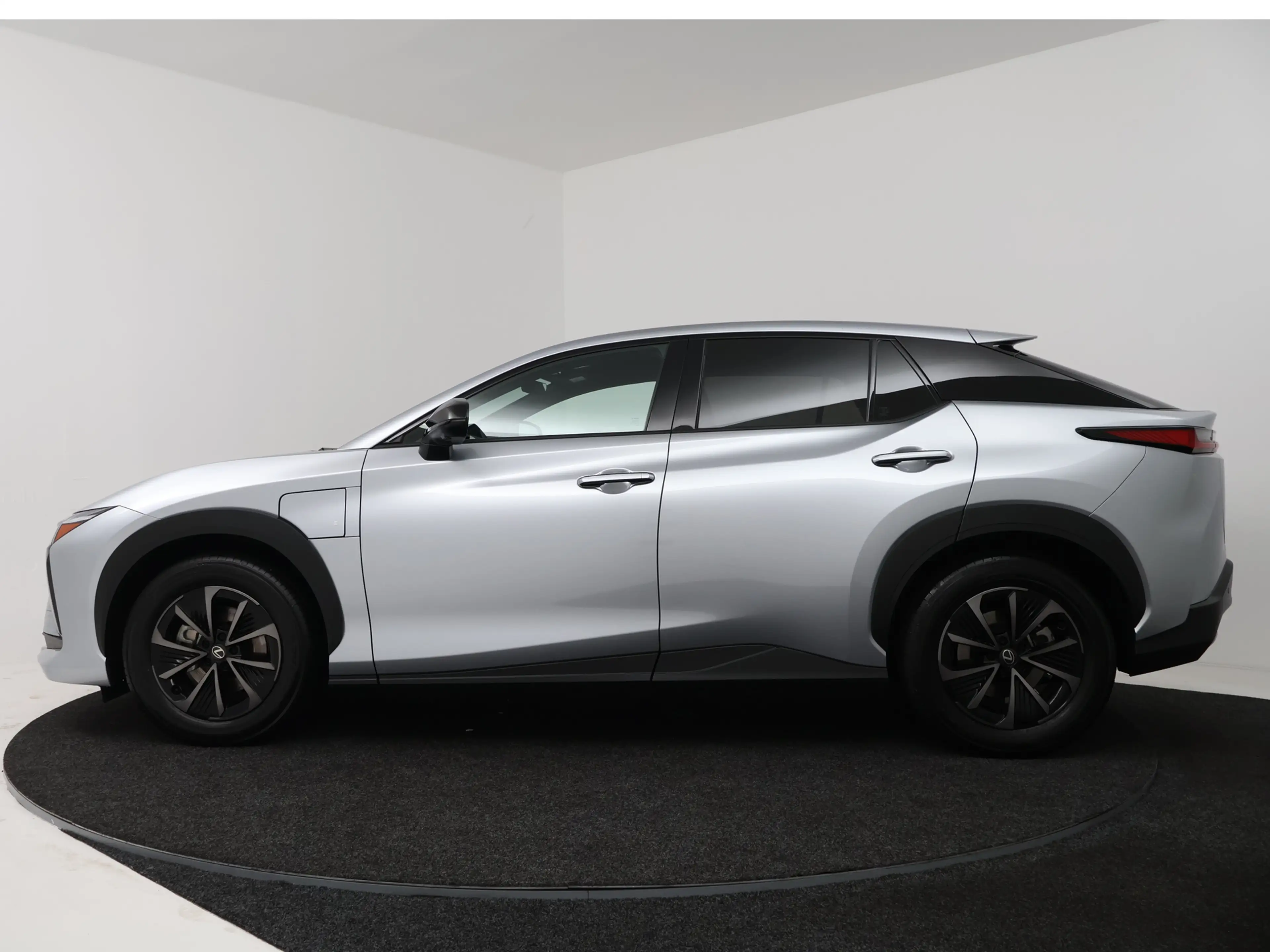 Lexus RZ 350e Luxury Line 77 kWh — photo 3