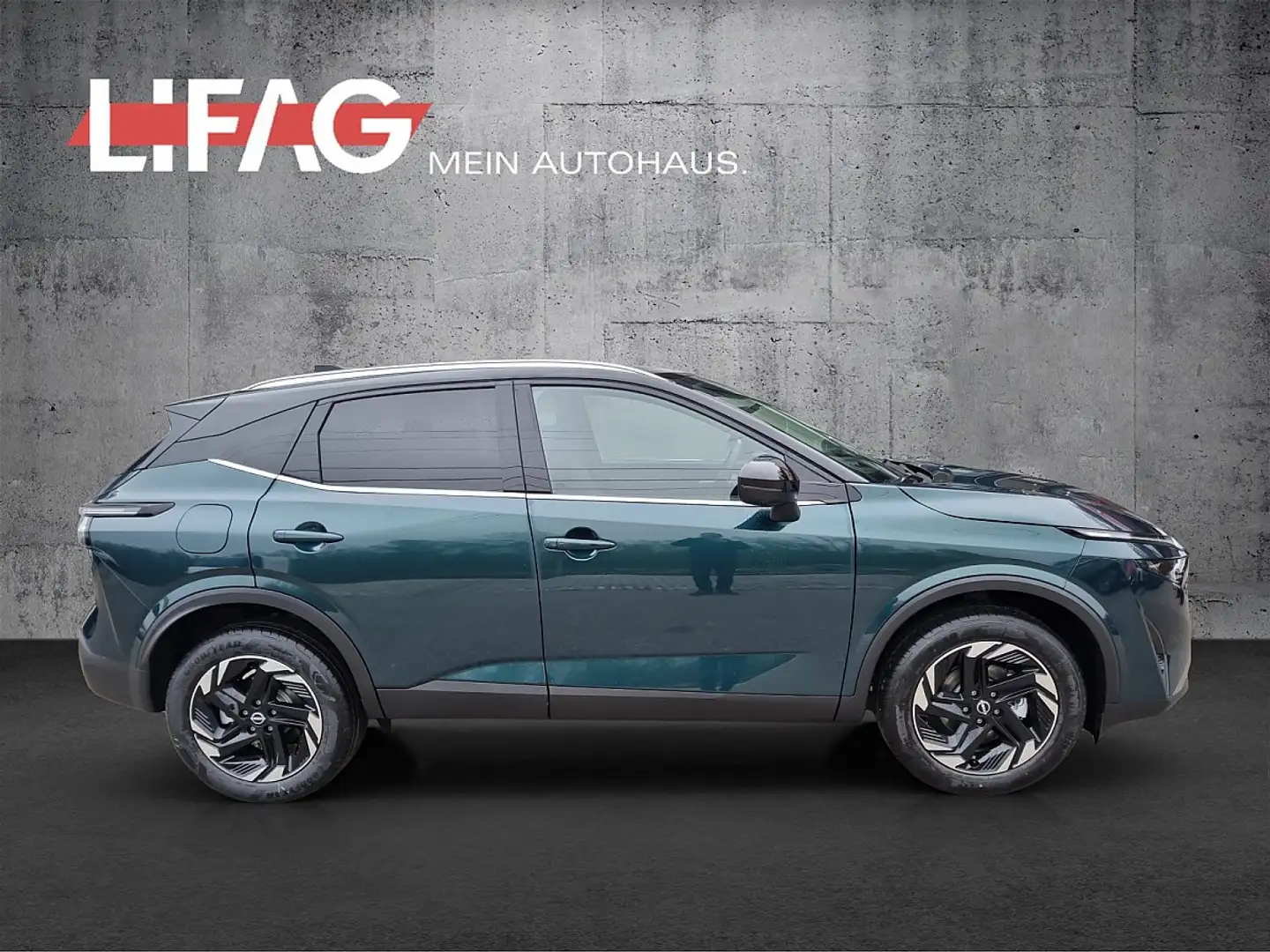 Nissan Qashqai 1,3 DIG-T MHEV N-Connecta+ Xtronic *ab €34.990,-* Grün - 2