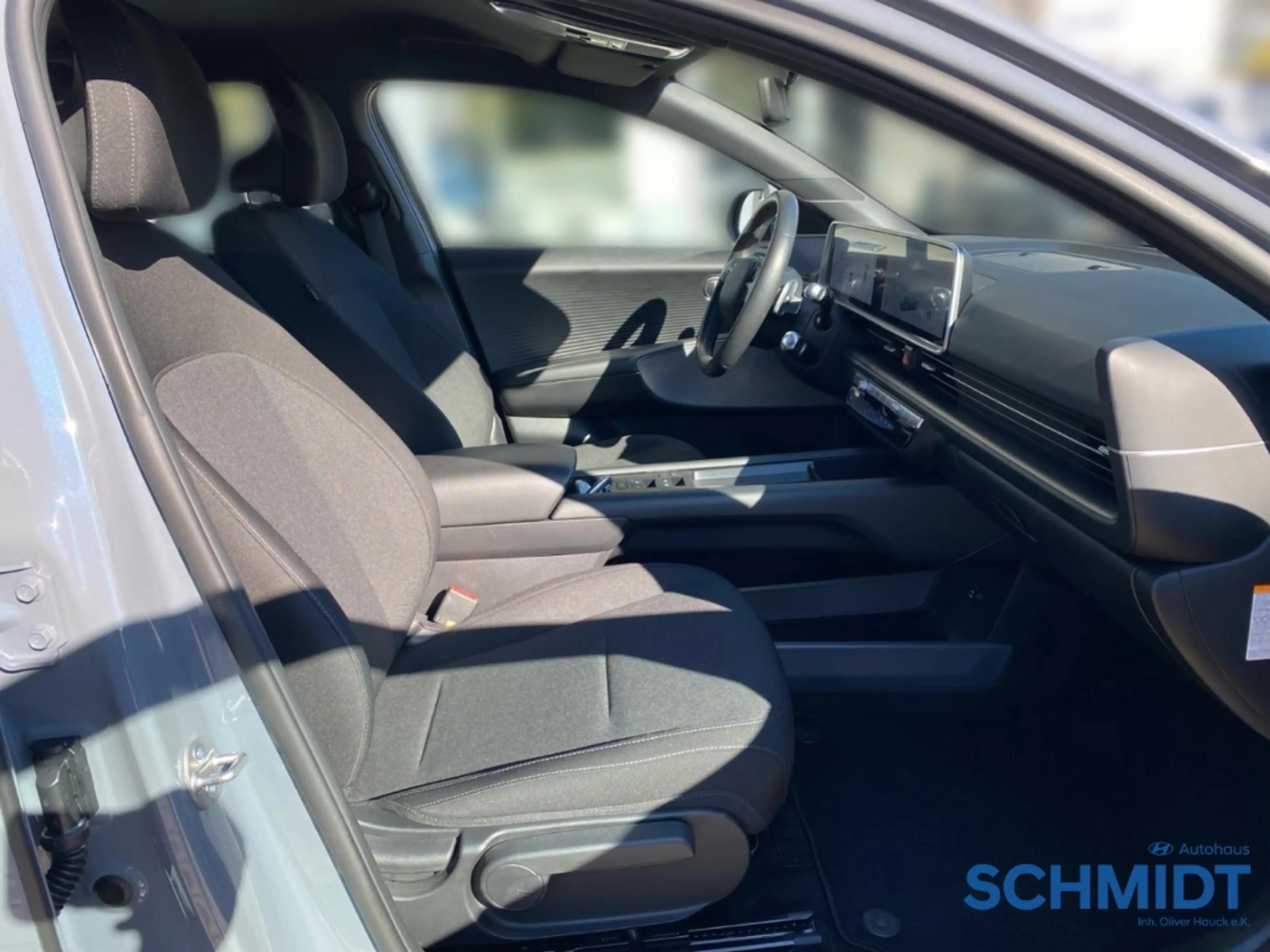 Hyundai IONIQ 6 Basis Elektro Navi Digitales Cockpit LED ACC El. H — photo 14
