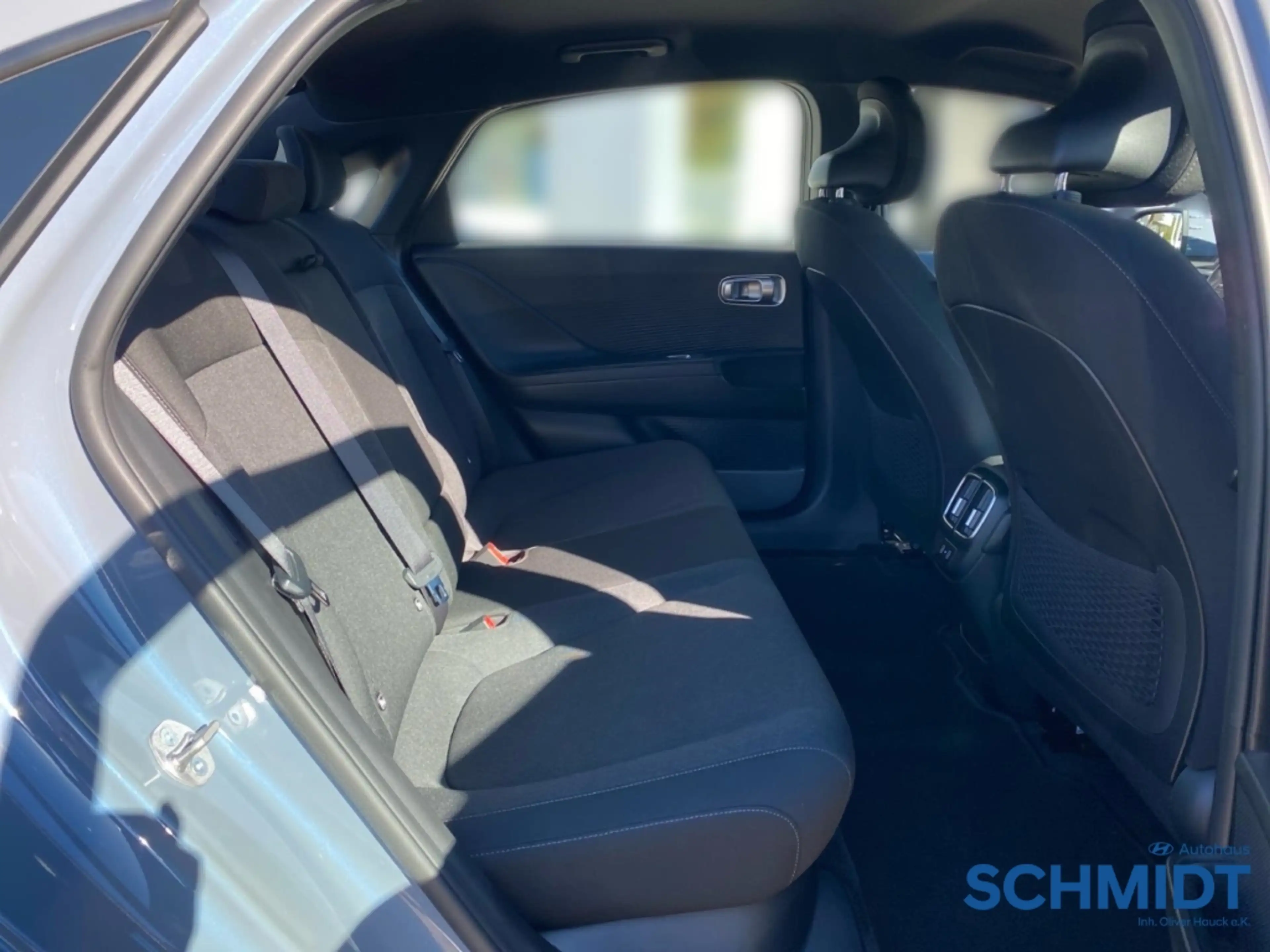 Hyundai IONIQ 6 Basis Elektro Navi Digitales Cockpit LED ACC El. H — photo 13