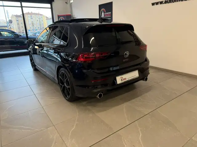 Volkswagen Golf view 6