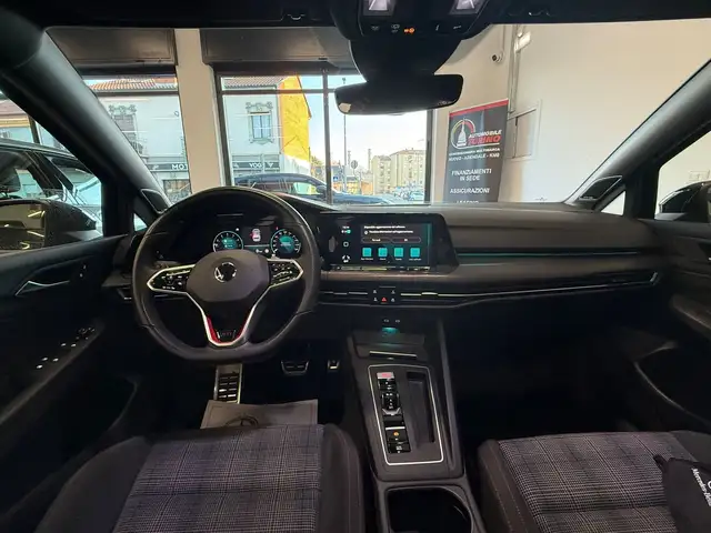 Volkswagen Golf view 12