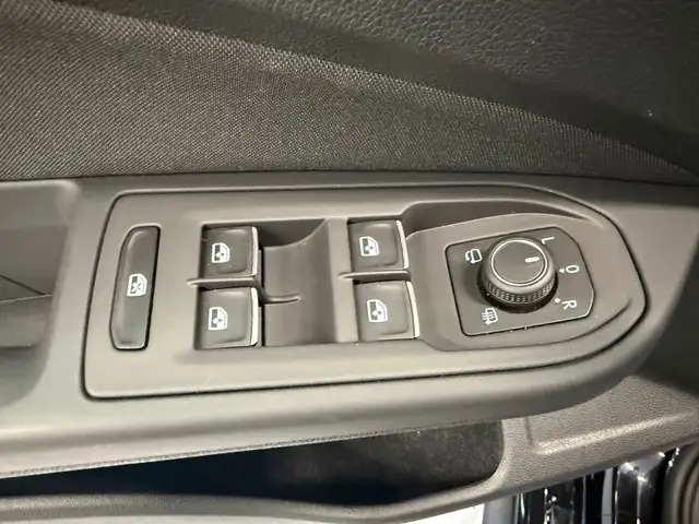 Volkswagen Golf view 13