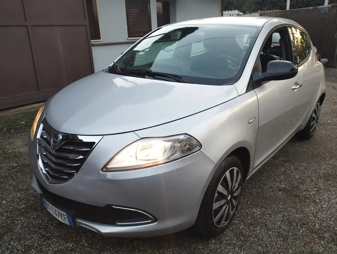 Lancia Ypsilon Ypsilon 1.3 mjt Gold s Silber - 2