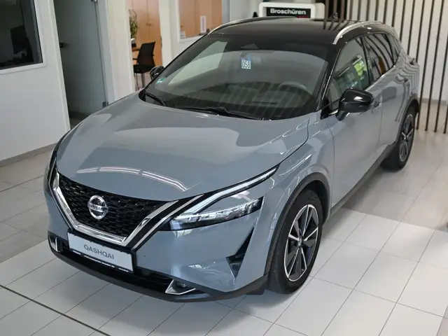 Nissan Qashqai view 2