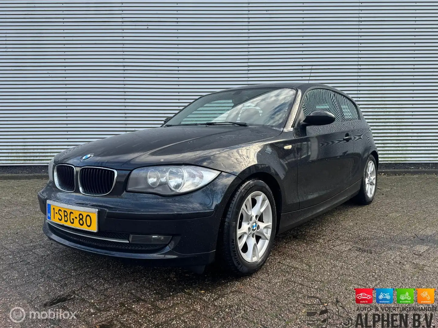 BMW 116 1-serie 116i Business Line Zwart - 1