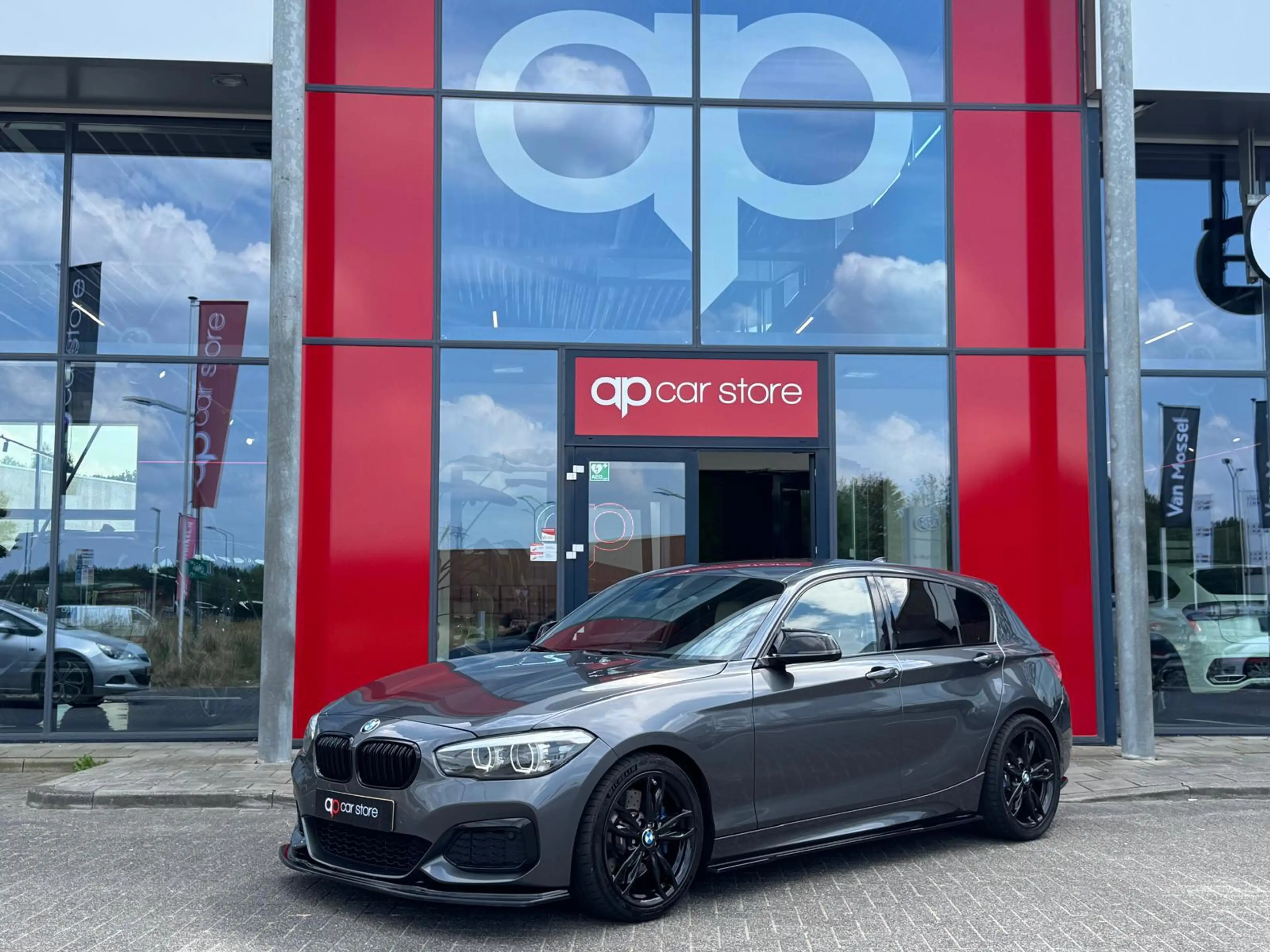 BMW 140 1-serie M140i xDrive High Executive LCI 2 | Leder — photo 2