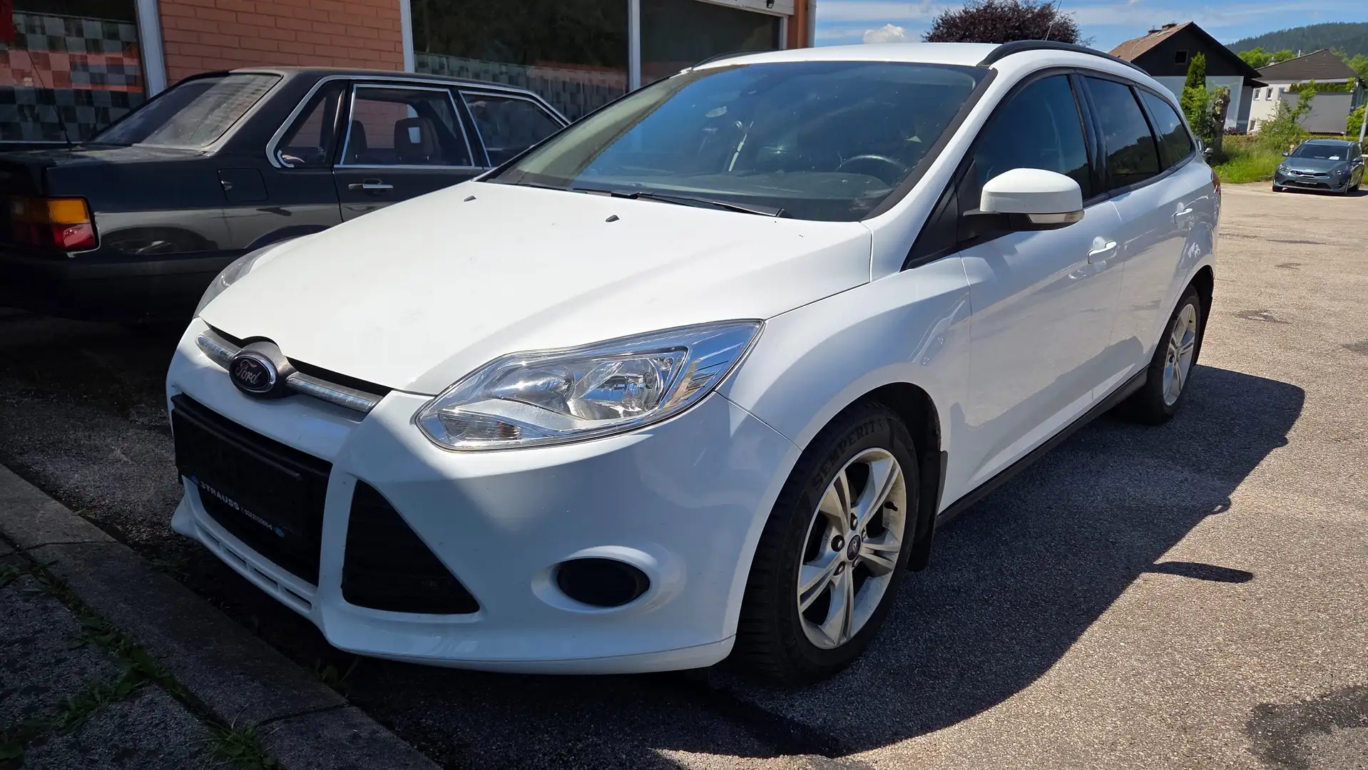Ford Focus Focus Traveller Easy 1,0 EcoBoost Easy Weiß - 1