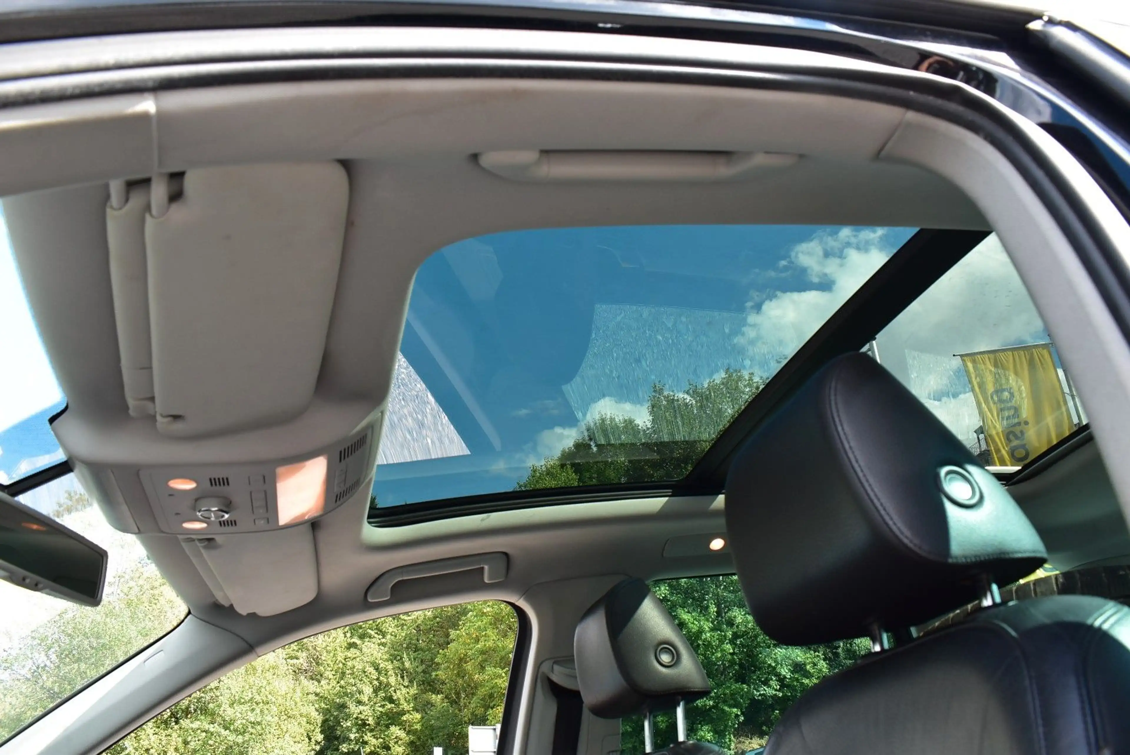 Volkswagen Touareg V6 TDI BMT "R-LINE" — photo 14