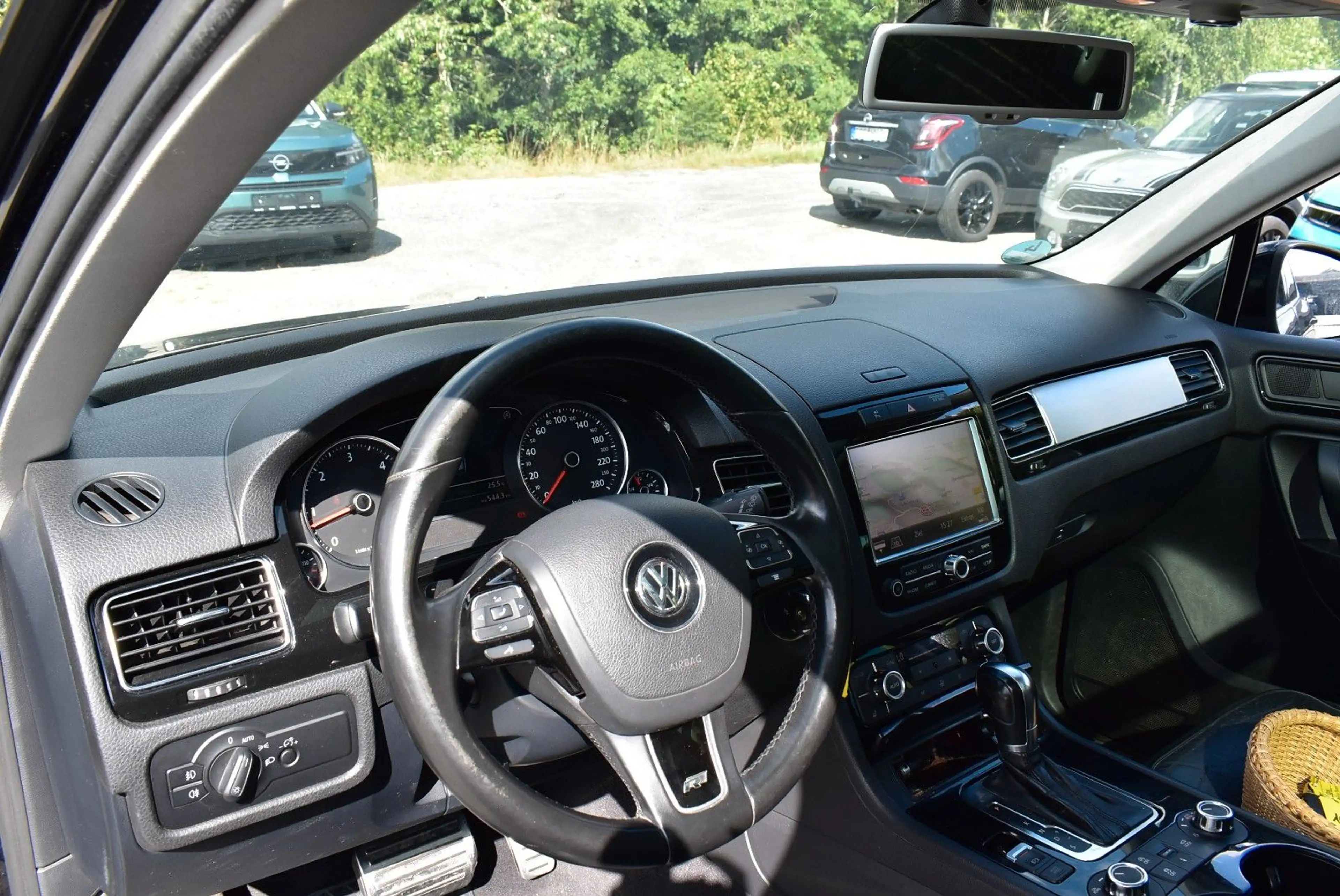 Volkswagen Touareg V6 TDI BMT "R-LINE" — photo 15