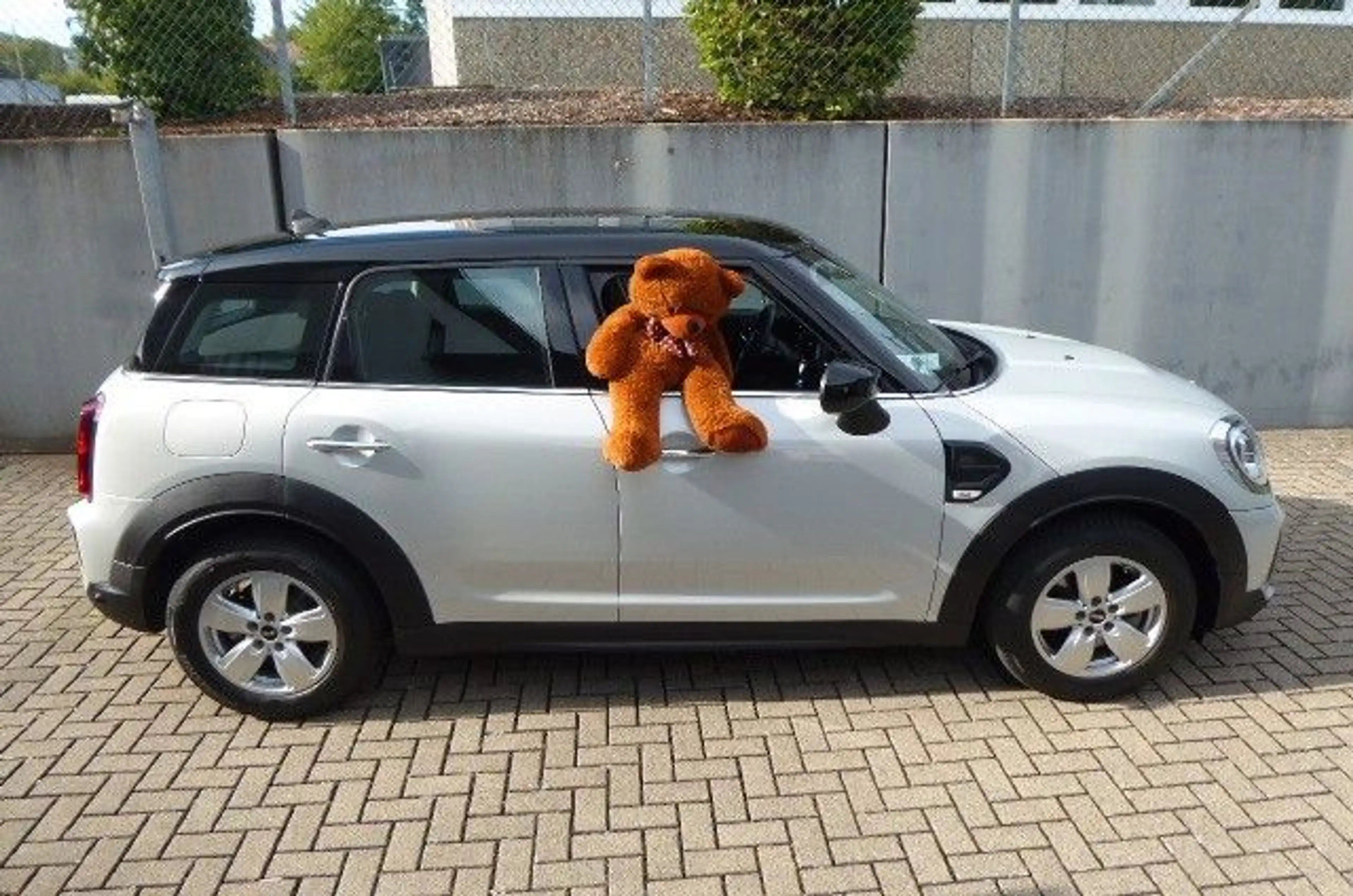 MINI Cooper Countryman nur 17TKM! — photo 9