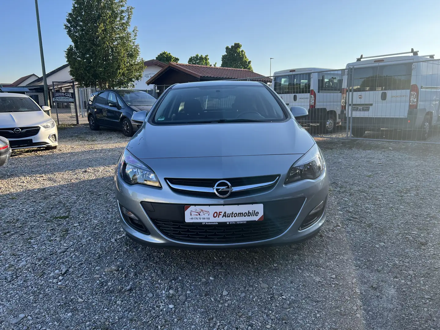 Opel Astra Selection Gris - 1