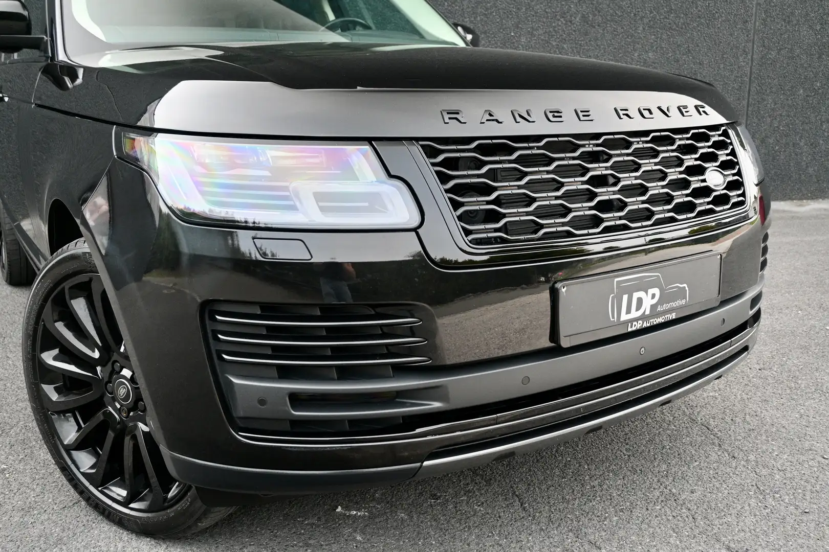 Land Rover Range Rover 3.0 TDV6 Vogue 42.140 € Ex btw Noir - 2