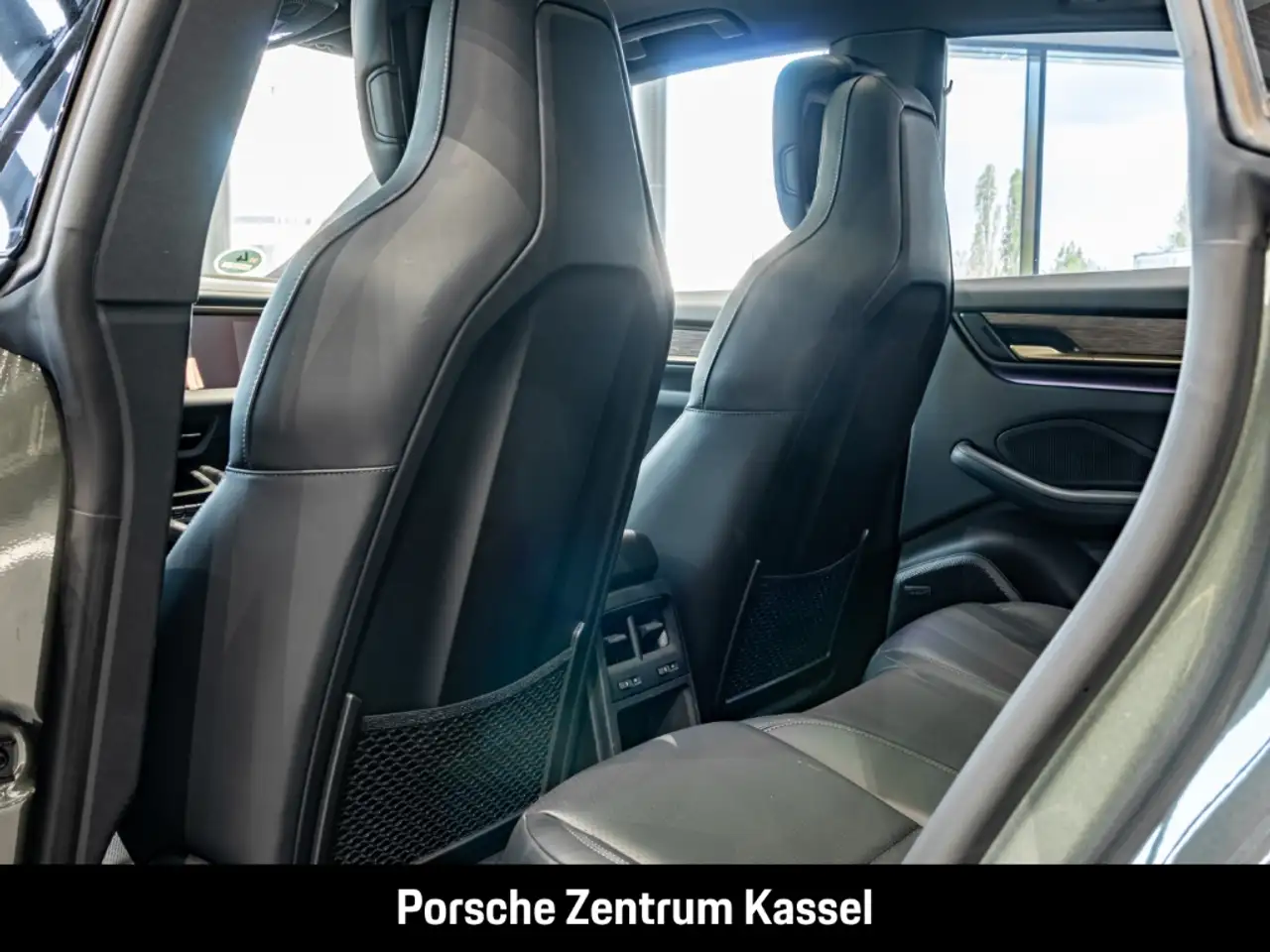 Porsche Macan Electric 4 HA-Lenkung InnoDrive Head-Up 11