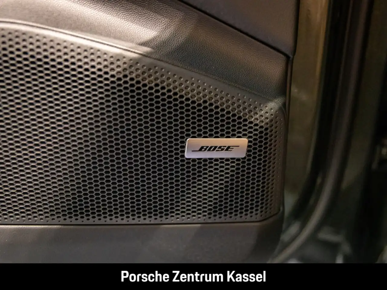 Porsche Macan Electric 4 HA-Lenkung InnoDrive Head-Up 15