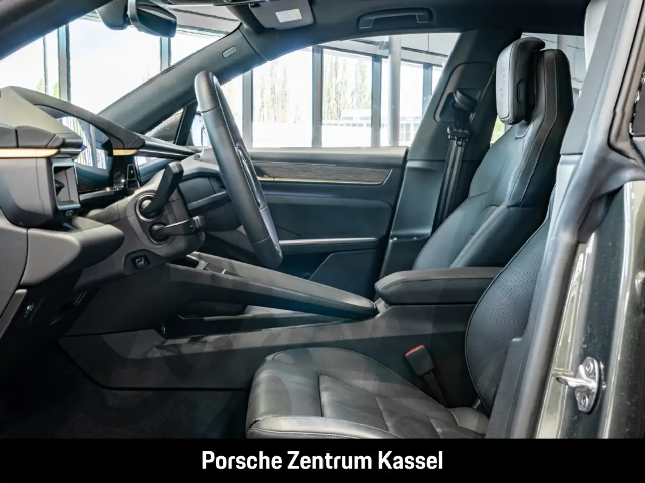 Porsche Macan Electric 4 HA-Lenkung InnoDrive Head-Up 10