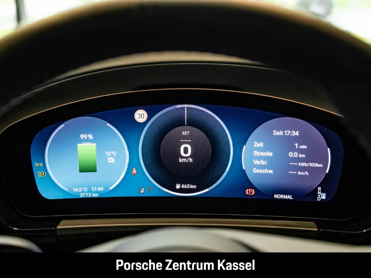 Porsche Macan Electric 4 HA-Lenkung InnoDrive Head-Up 12