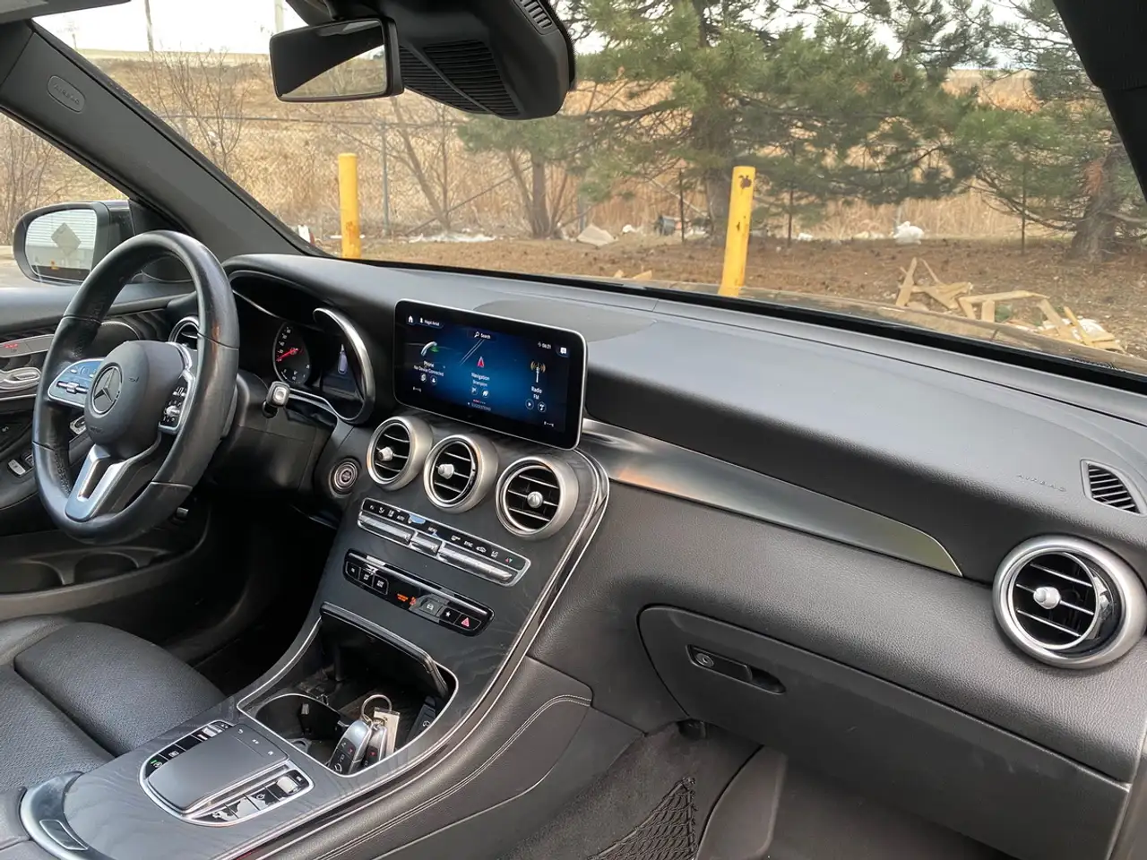 Mercedes-Benz GLC снимка Mercedes-Benz GLC
