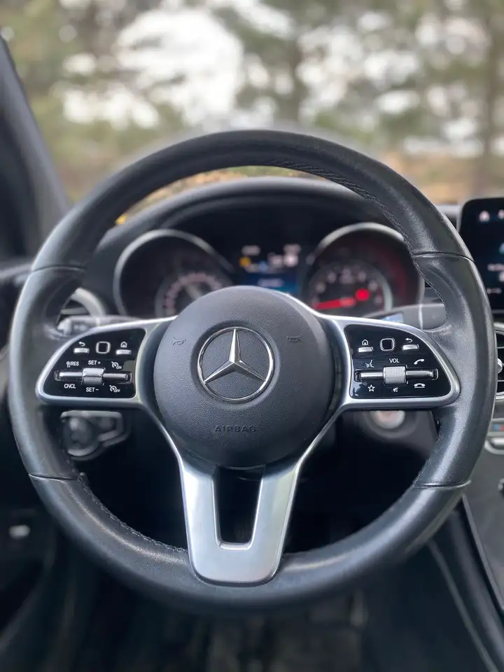 Mercedes-Benz GLC снимка Mercedes-Benz GLC