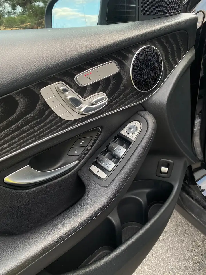 Mercedes-Benz GLC снимка Mercedes-Benz GLC