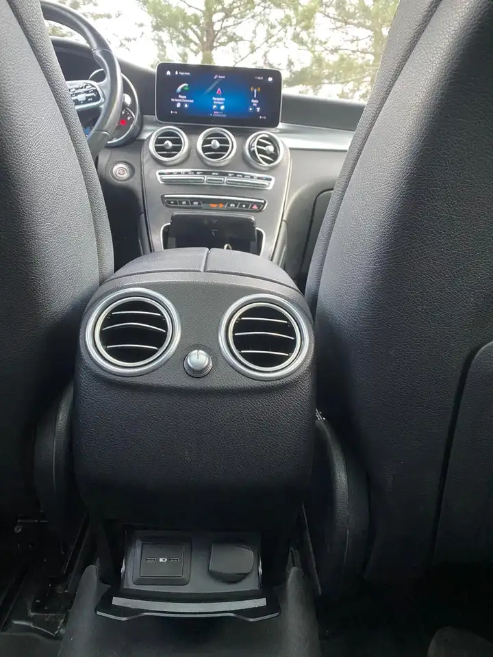 Mercedes-Benz GLC снимка Mercedes-Benz GLC