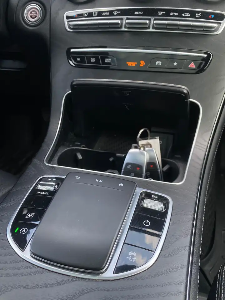 Mercedes-Benz GLC снимка Mercedes-Benz GLC