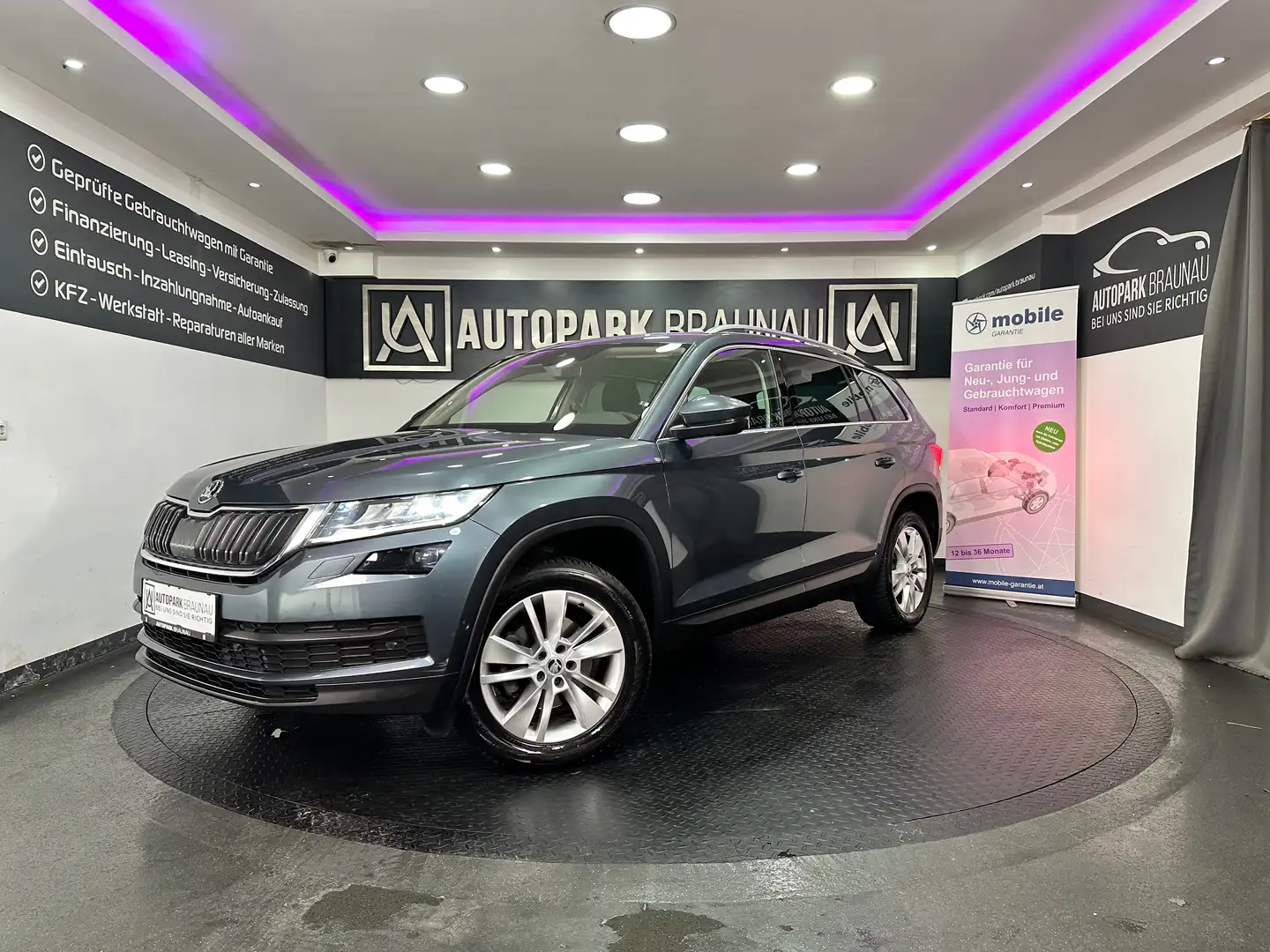 Skoda Kodiaq 2,0 TDI DSG Green Tec *PANO*360*CARPLAY* Grau - 1