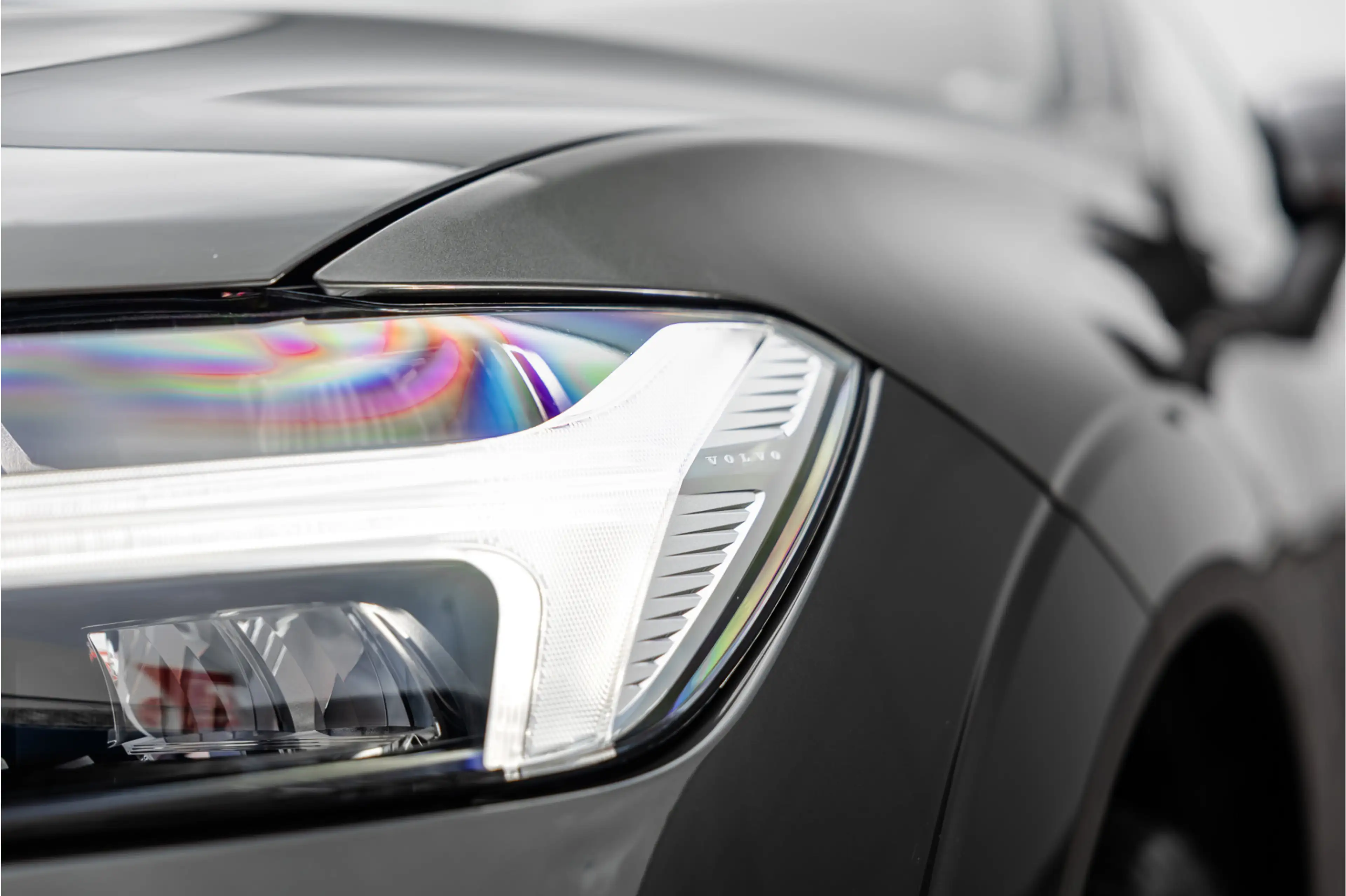 Volvo XC60 2.0 Recharge T6 AWD R-Design Pano / Harman Kardon — photo 21