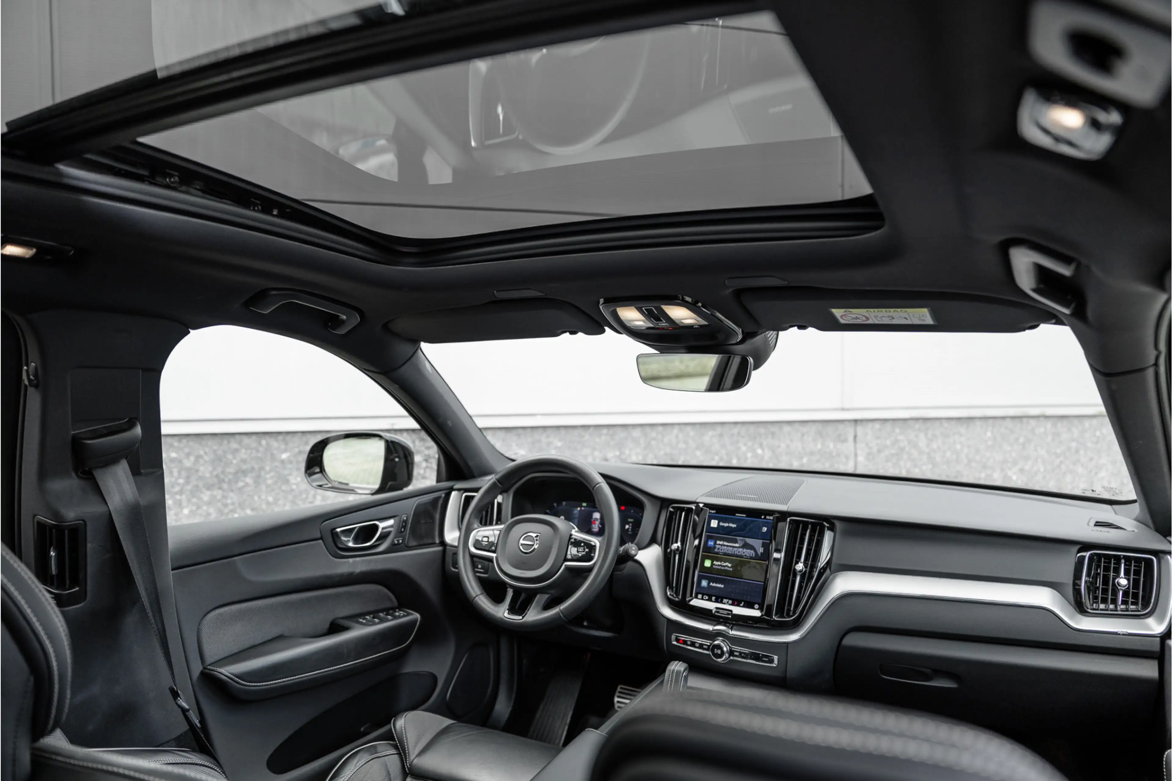 Volvo XC60 2.0 Recharge T6 AWD R-Design Pano / Harman Kardon — photo 9