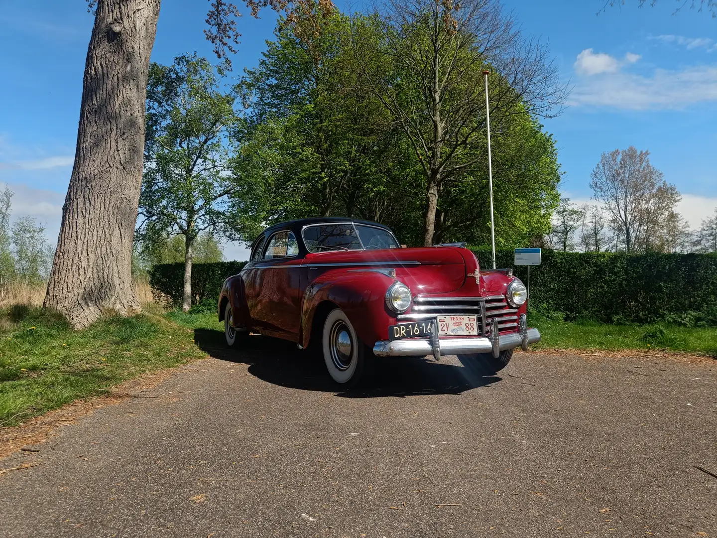 Chrysler Saratoga Saratoga Club Coupe Rood - 1
