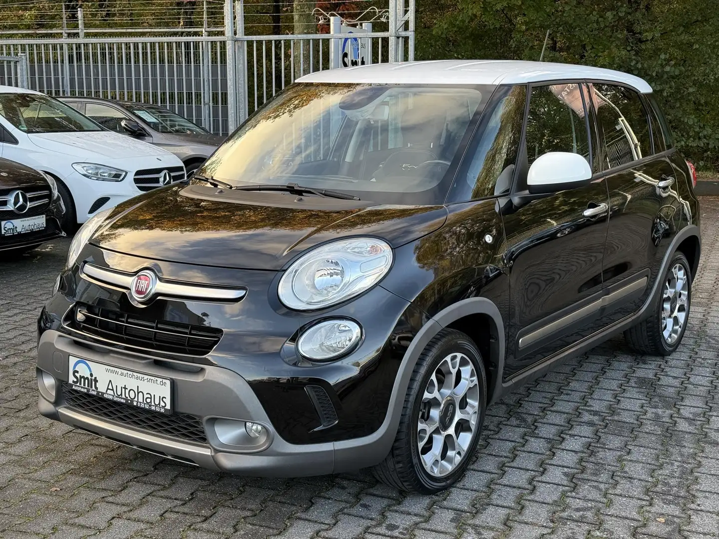 Fiat 500L 500L Rock N Road Edition 1.4*UConnect*17"*PDC Noir - 1