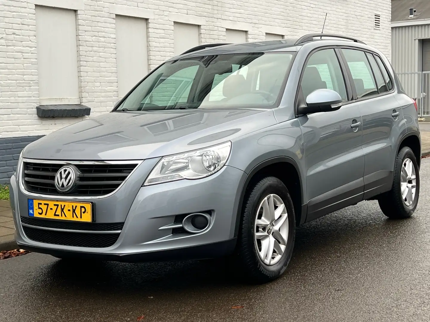 Volkswagen Tiguan 1.4 TSI Comfort&Design 4Motion/Navi/Clima/Cruise Gris - 2