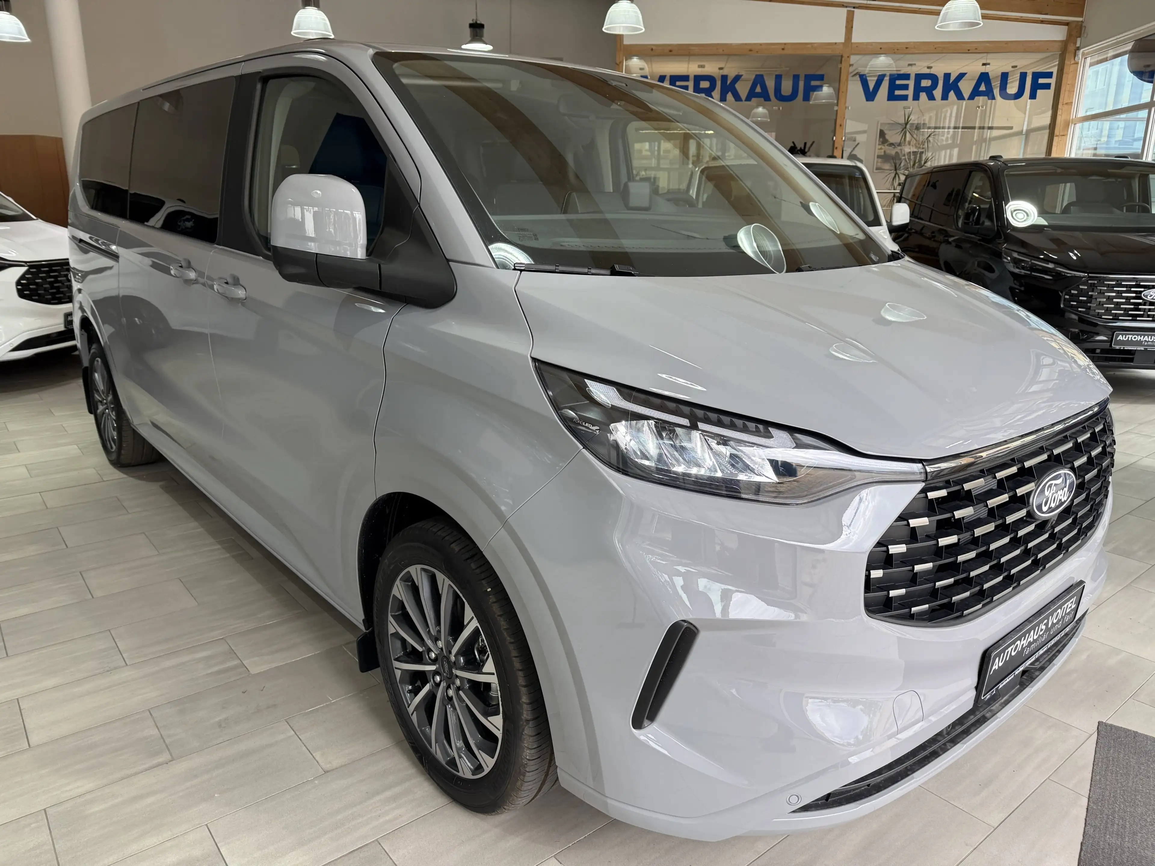 Ford Tourneo Custom Titanium X L2 AWD elek. AHK / B&O / Standheizung — photo 3