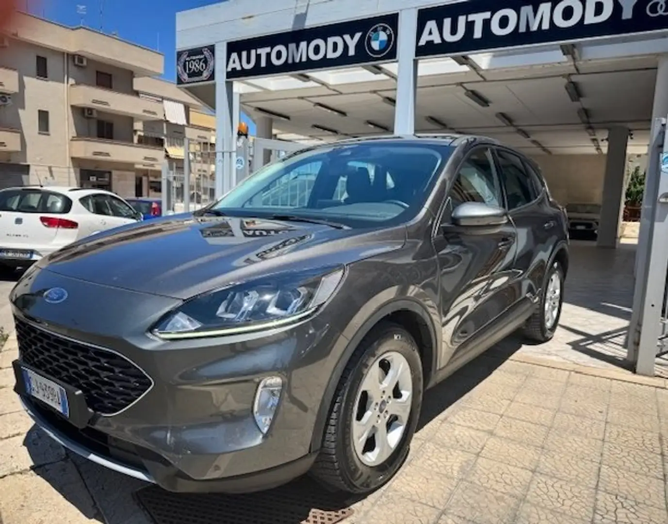 Ford Kuga Kuga III 2020 1.5 ecoblue Connect 2wd 120cv Gris - 2