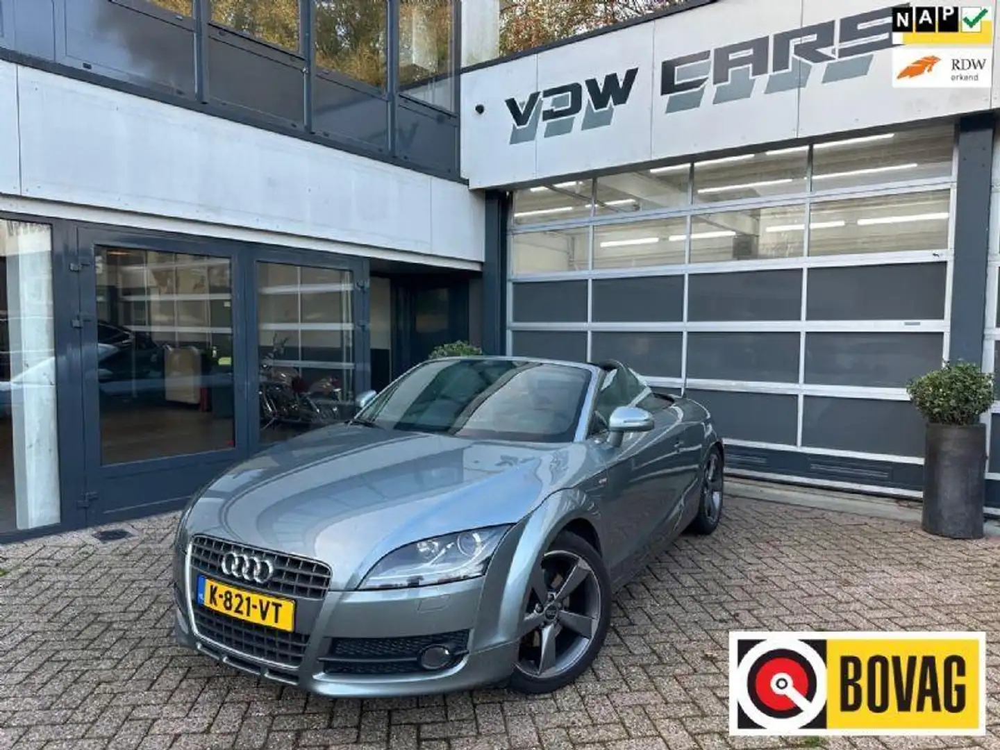 Audi TT Roadster 1.8 TFSI | Alcantara | Airco | PDC | 160P Grijs - 1