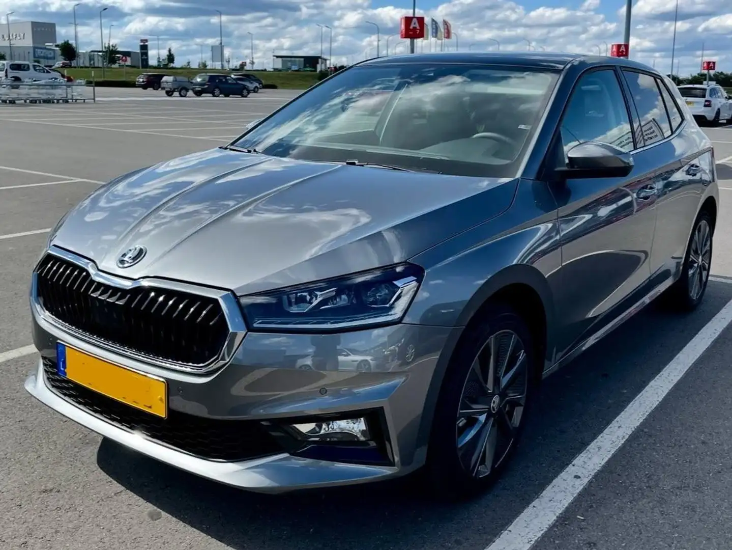 Skoda Fabia Fabia 1.0 TSI DSG Style Gris - 1