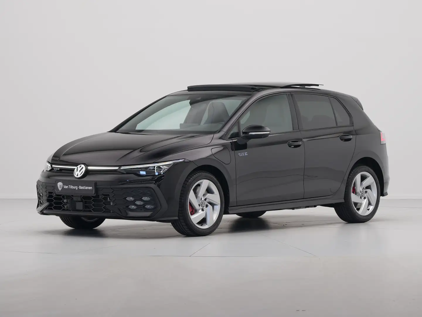 Volkswagen Golf GTE 1.5 eHybrid 272 6DSG Automaat | Panoramisch schuif Zwart - 2