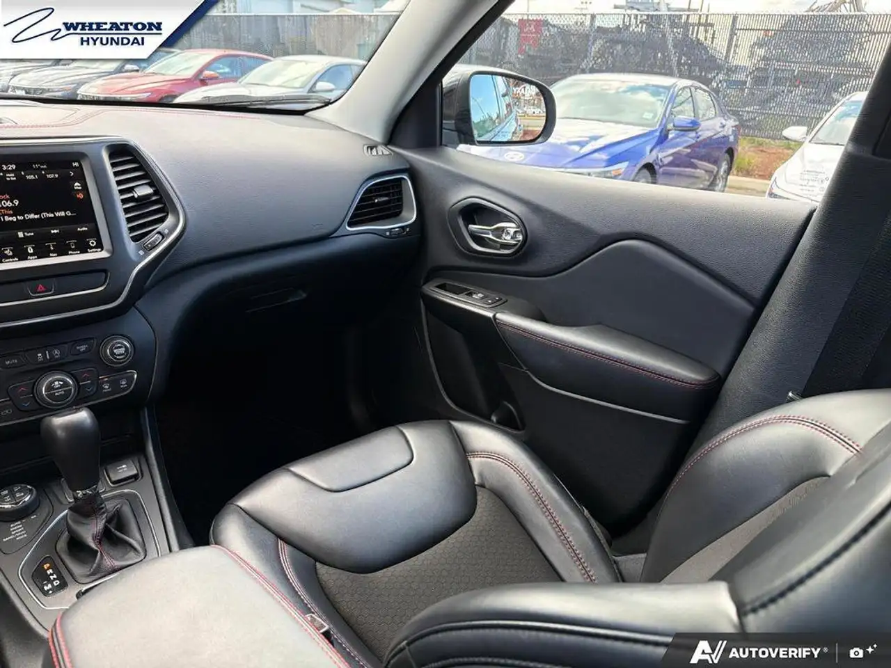 Jeep Cherokee снимка Jeep Cherokee