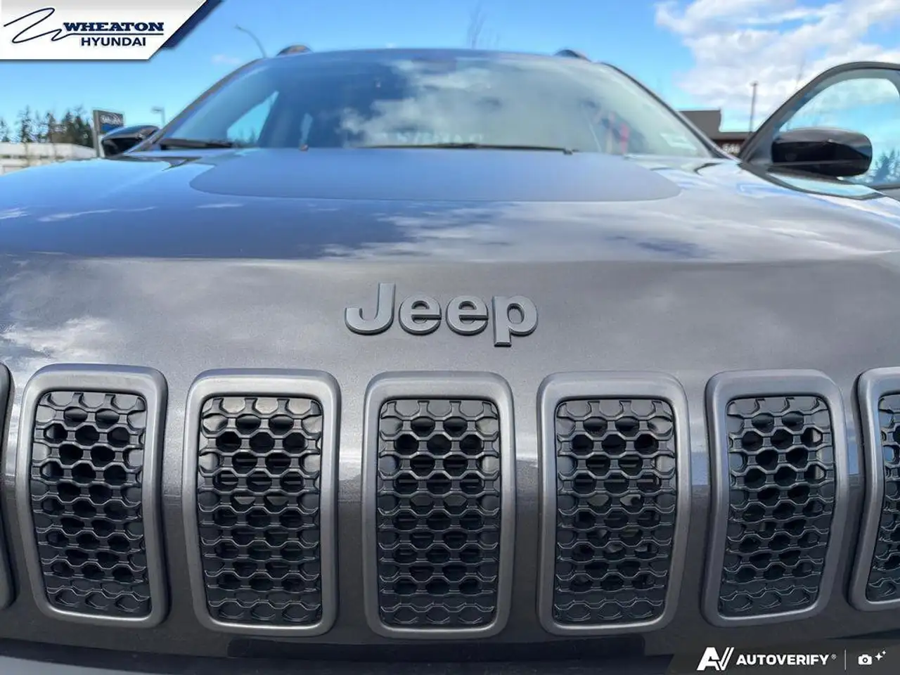 Jeep Cherokee снимка Jeep Cherokee