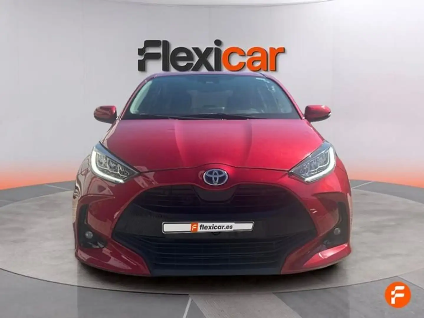 Toyota Yaris 120H 1.5 Active Plus Rojo - 2