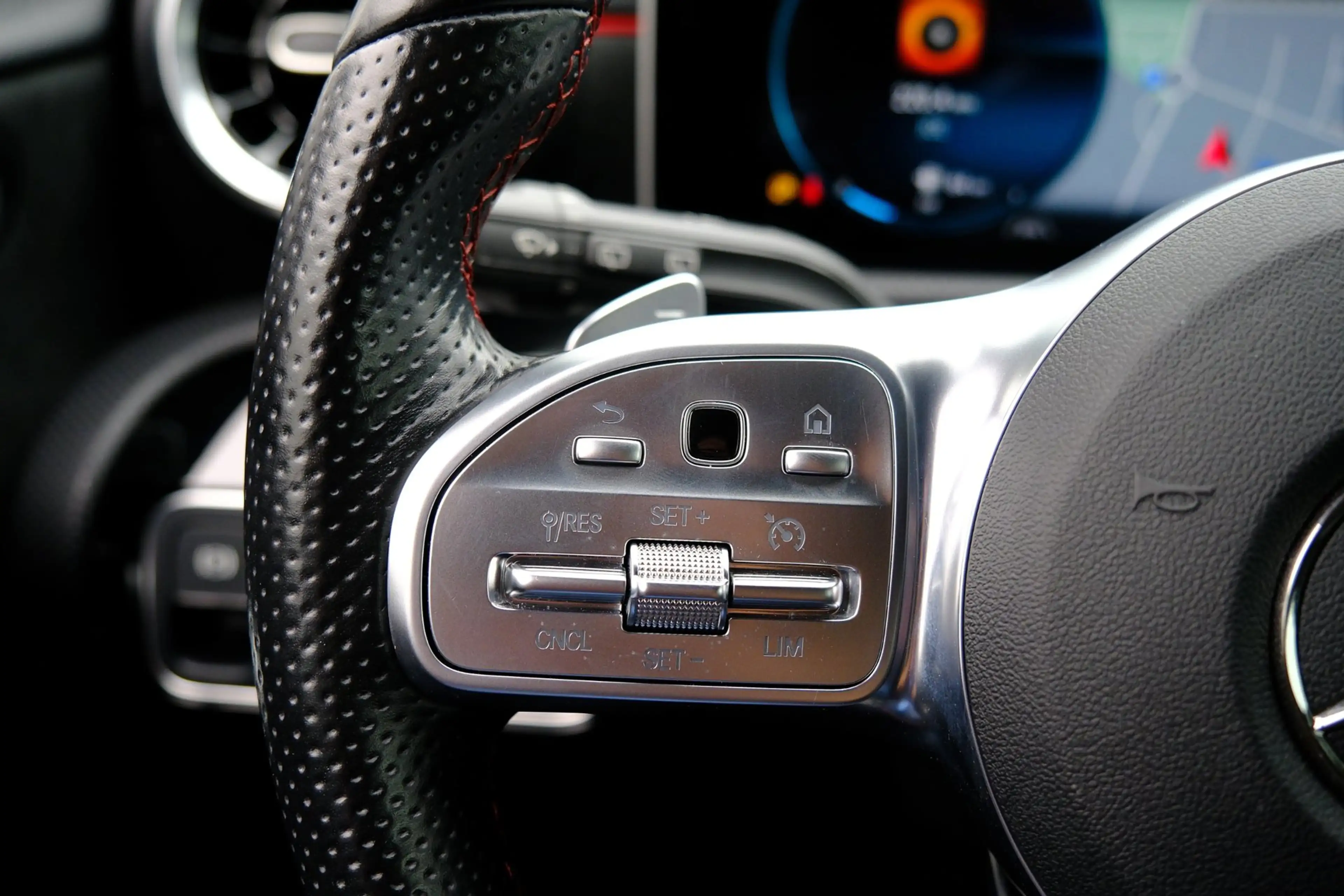 Mercedes-Benz A 200 AMG Bus. Solution Aut. Navi|Leder-Alcantara|LMV|Ca — photo 27