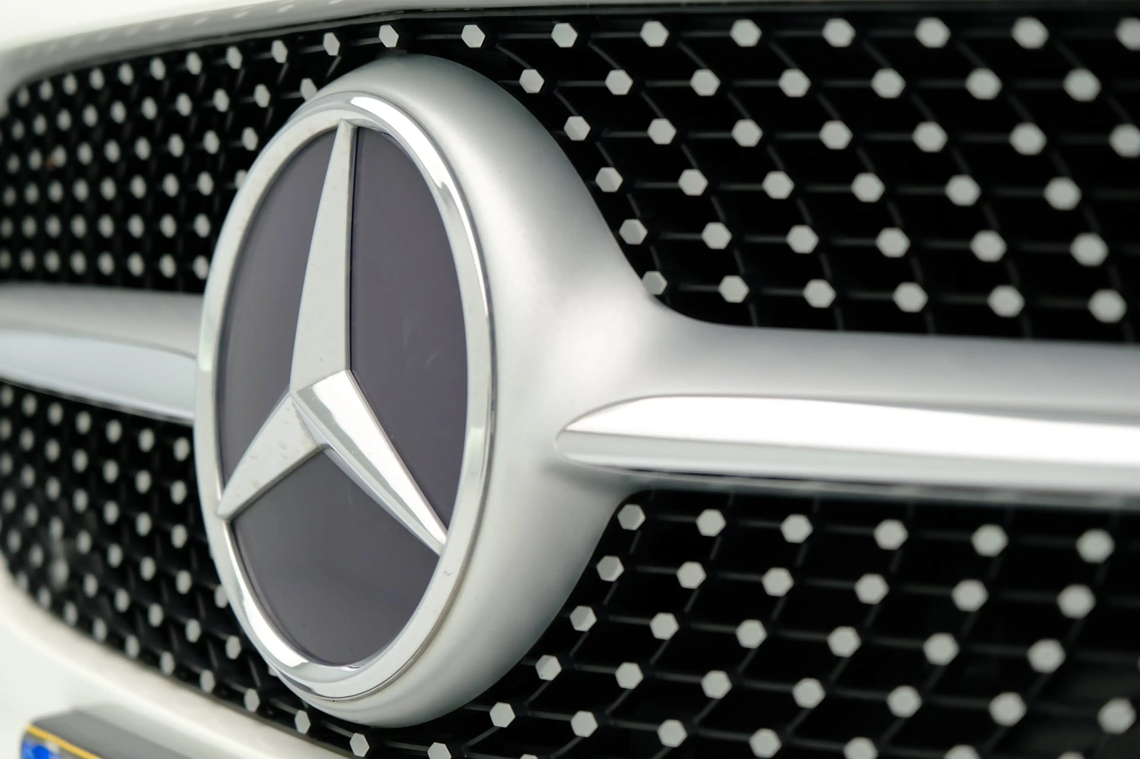 Mercedes-Benz A 200 AMG Bus. Solution Aut. Navi|Leder-Alcantara|LMV|Ca — photo 29